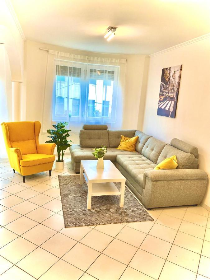 Mirell Apartman Szeged Exterior photo